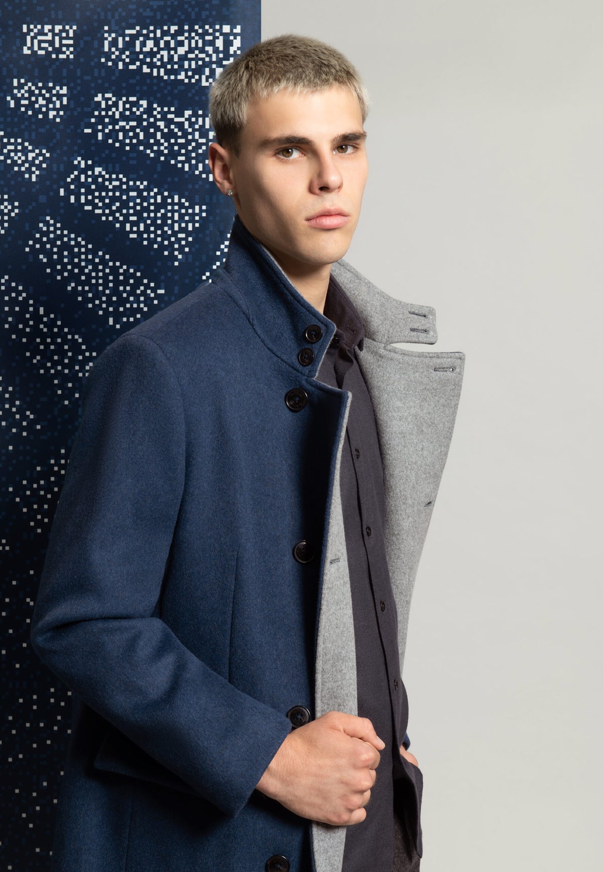 Manteau en laine col officier bleu et gris