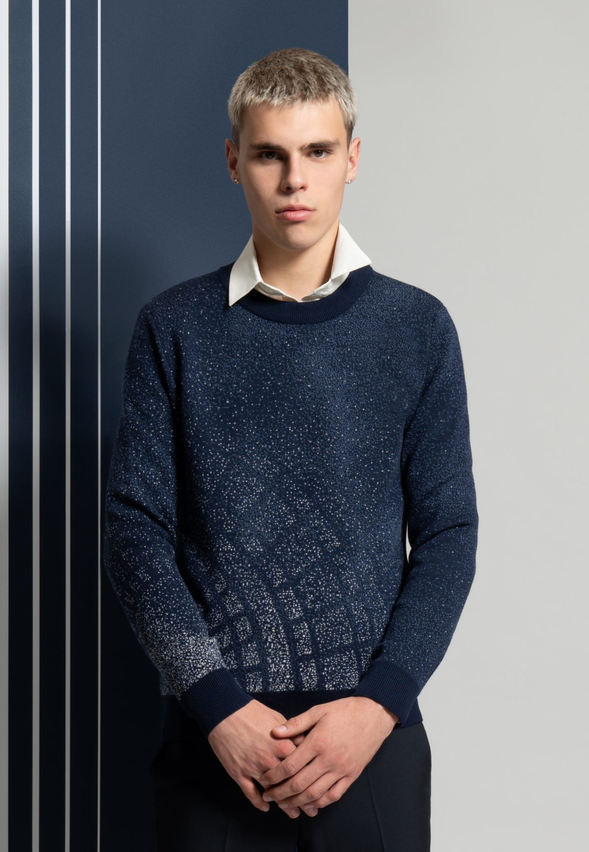 Pull jacquard en laine marine à motif neige