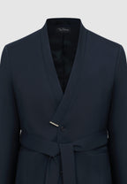 Veste en laine bleu marine ceinturée à col yukata